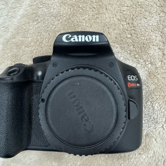 Canon EOS REBEL T6 ボディ Amazon.com : Canon EOS Rebel T6i Digital SLR (Body Only) - Wi-Fi